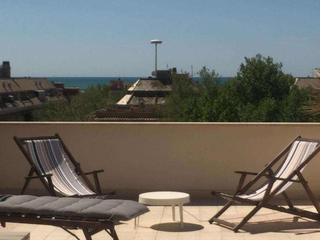 Attico Al Mare Apartment Lido di Ostia Exterior foto